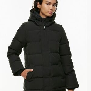 Aritzia - TNA The Powder Parka - Short